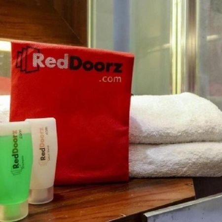 Reddoorz Near Ramai Mall Malioboro Yogyakarta Kültér fotó