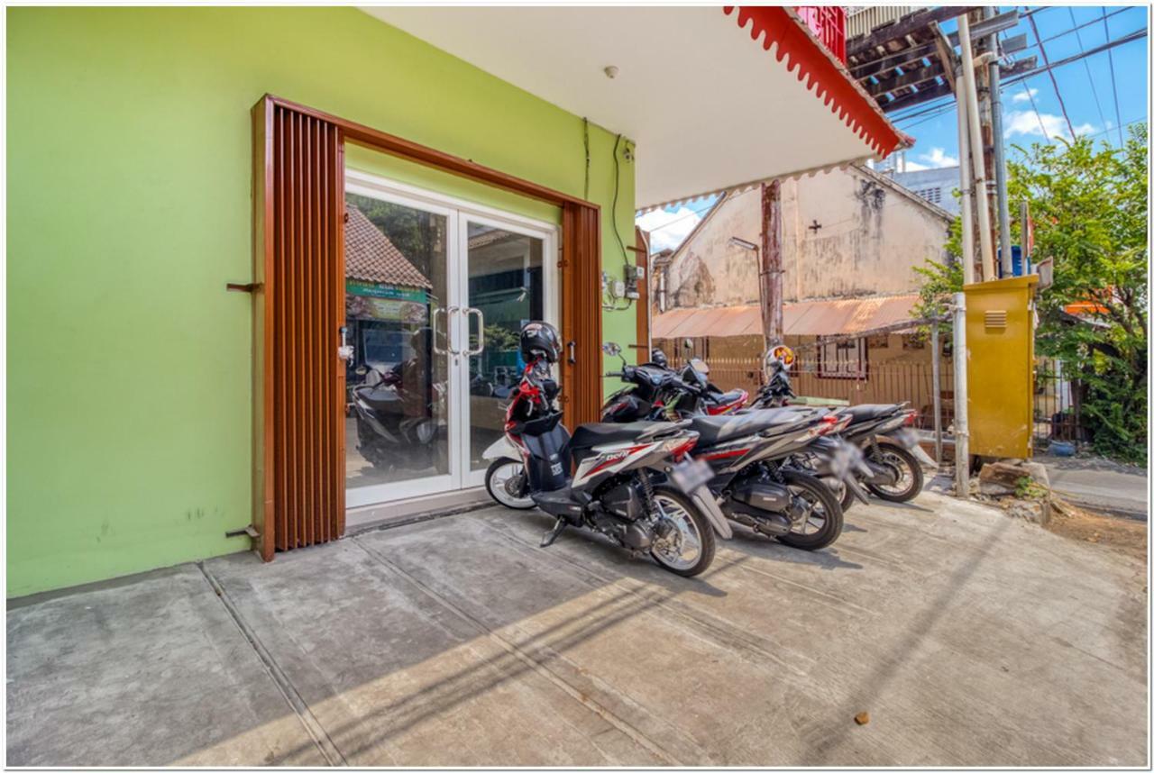 Reddoorz Near Ramai Mall Malioboro Yogyakarta Kültér fotó