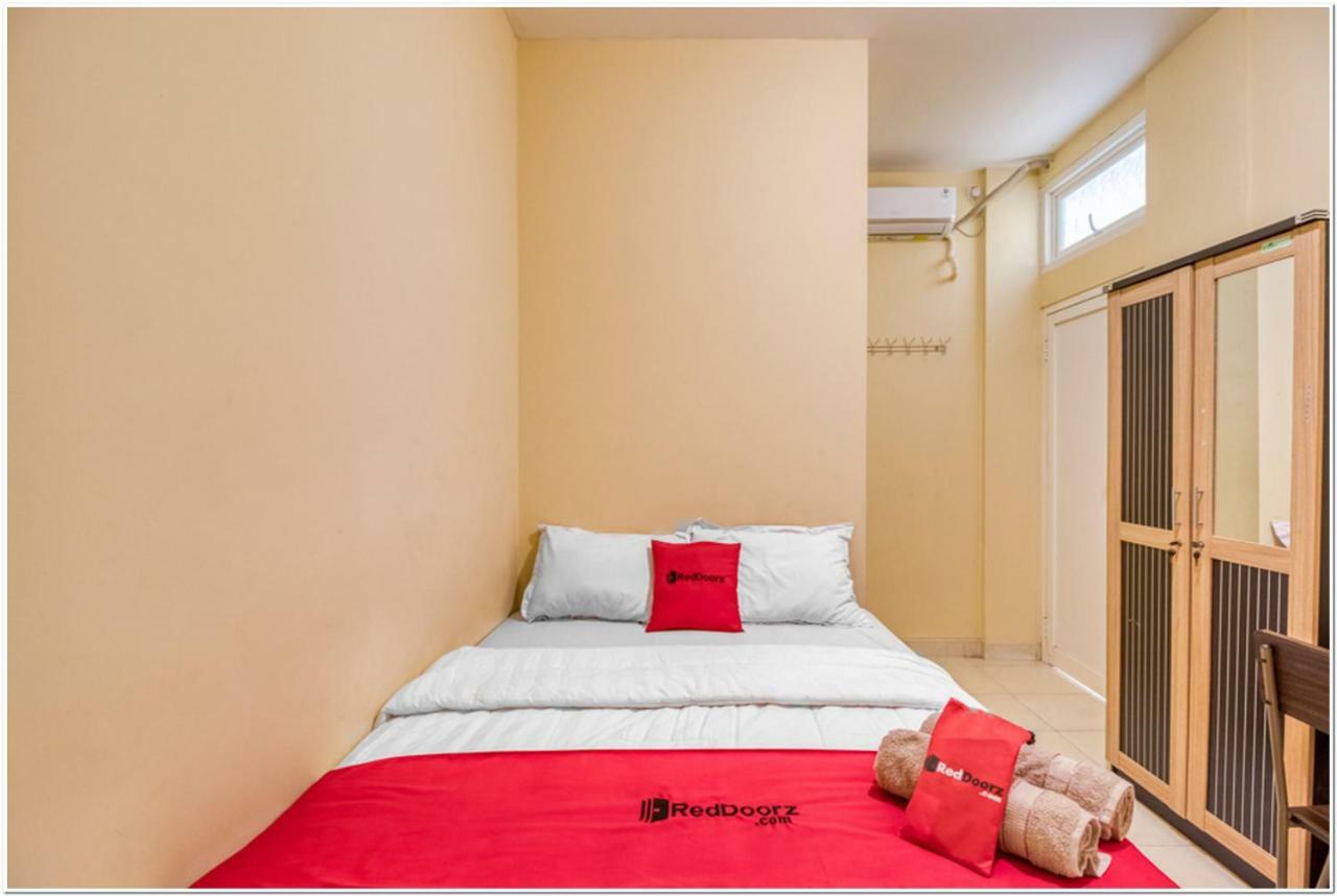 Reddoorz Near Ramai Mall Malioboro Yogyakarta Kültér fotó